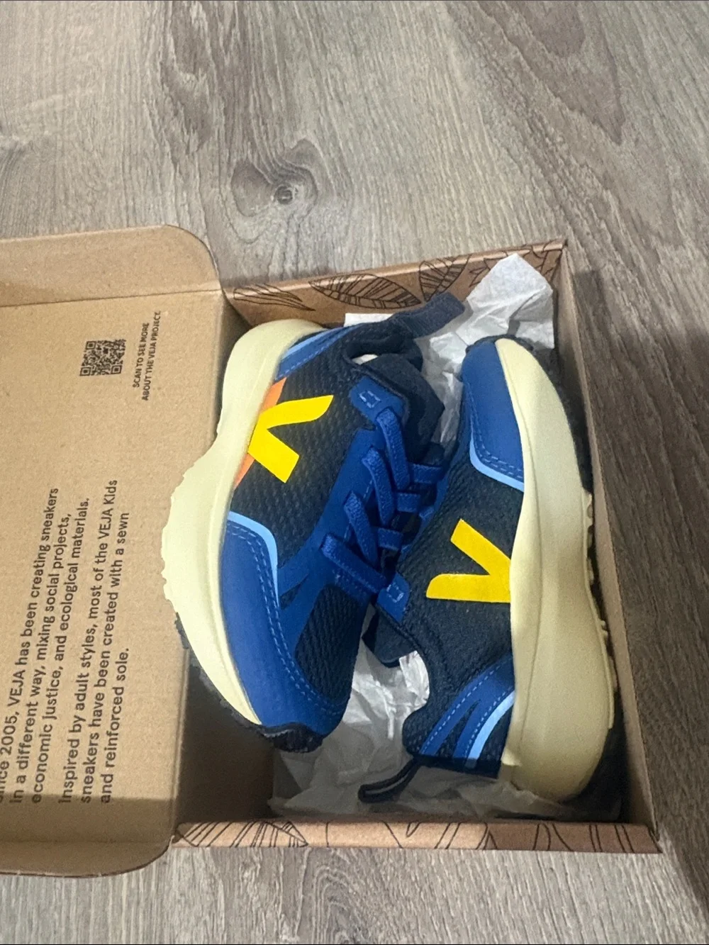 Veja Kids Navy & Bright Blue Sneakers with Yellow V